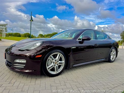 Used 2012 Porsche Panamera 4S image 10