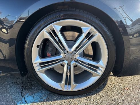 Used 2015 Audi S8 w/ S8 Cold Weather Package image 26