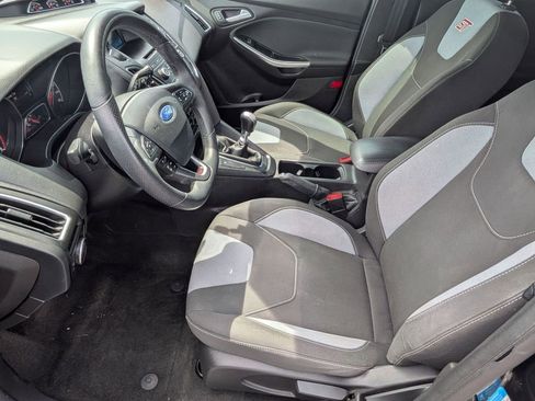 Used 2017 Ford Focus ST FWD image 11