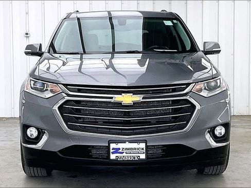 Used 2020 Chevrolet Traverse LT FWD image 3