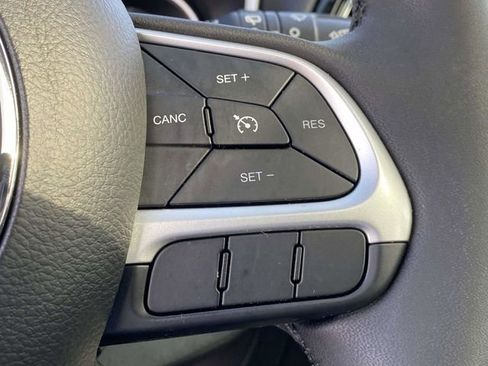 Used 2021 Jeep Compass Latitude w/ Sun and Sound Group image 23