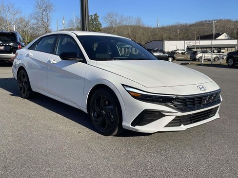 New 2026 Hyundai Elantra Sport image 4