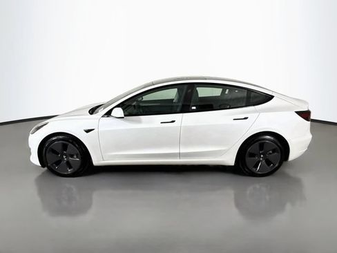 Used 2023 Tesla Model 3 Standard Range RWD image 4