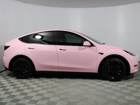 Used 2020 Tesla Model Y Long Range AWD/4WD image 32