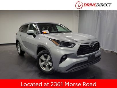 Used 2024 Toyota Highlander LE