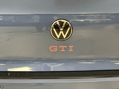 New 2026 Volkswagen Golf SE FWD image 25