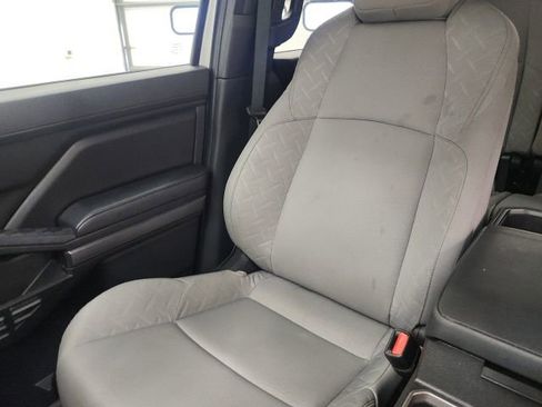 Certified 2025 Toyota Tacoma SR5 AWD/4WD image 15