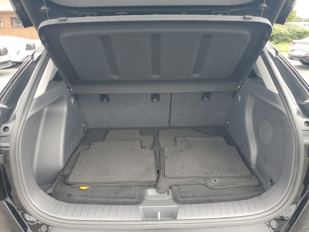 Used 2024 Hyundai Kona Limited FWD image 32