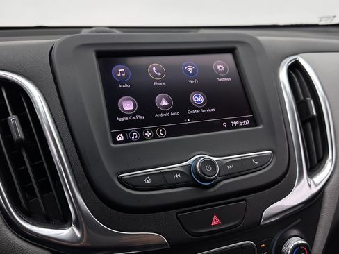 Used 2021 Chevrolet Equinox LS w/ LS Convenience Package FWD image 16
