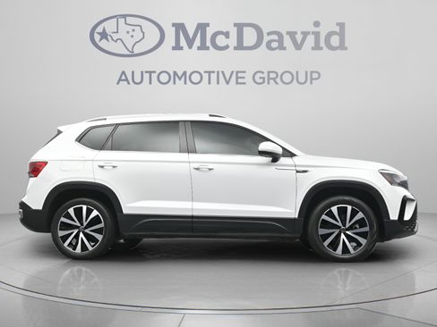 Used 2023 Volkswagen Taos SE FWD image 31