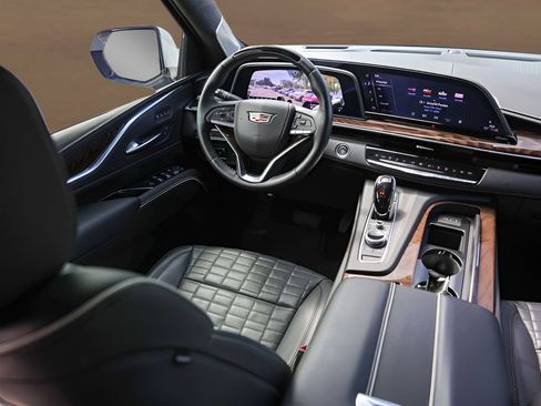 Certified 2023 Cadillac Escalade Sport Platinum RWD image 29