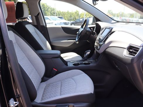 Used 2022 Chevrolet Equinox LT FWD image 19