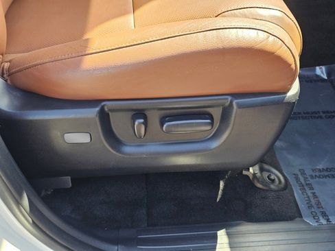Used 2016 Toyota Sequoia Platinum AWD/4WD image 29