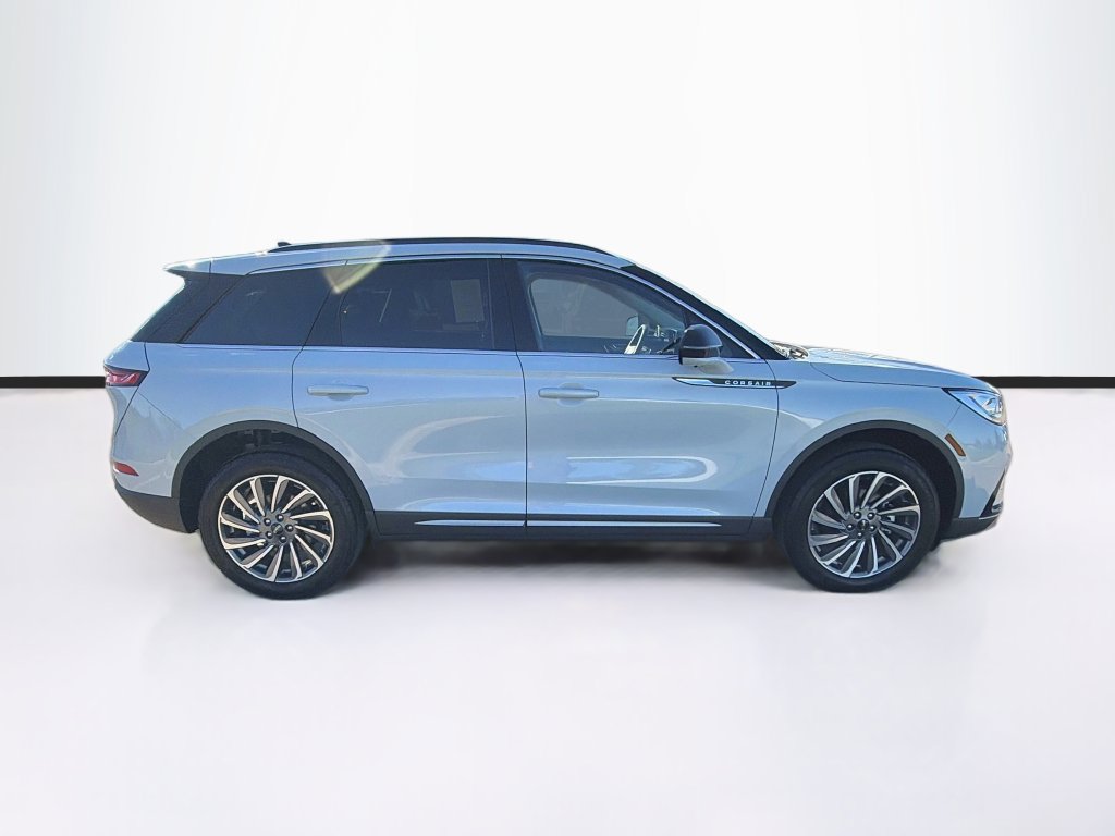 Used 2026 Lincoln Corsair Reserve AWD/4WD image 4
