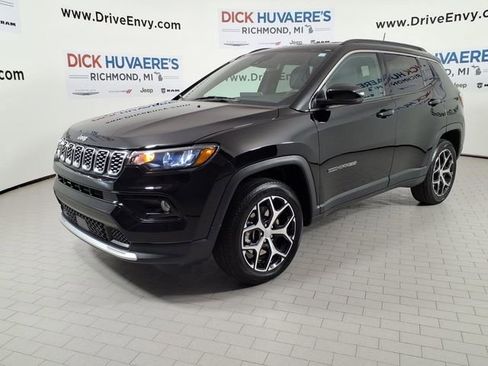 Used 2024 Jeep Compass Limited AWD/4WD image 1