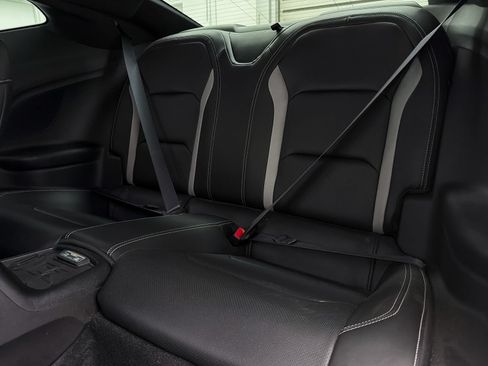 Used 2016 Chevrolet Camaro SS RWD image 23
