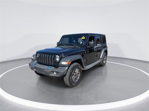 Used 2023 Jeep Wrangler Sport image 4
