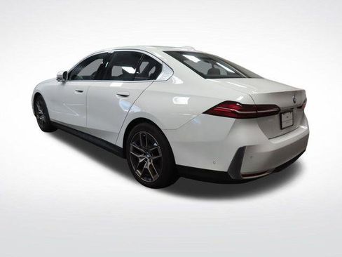 Used 2026 BMW 530i RWD image 28