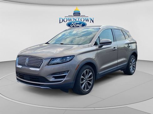 Used 2019 Lincoln MKC Select w/ Select Plus Package FWD image 4