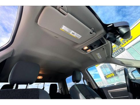 Used 2019 RAM 1500 Classic SLT w/ Luxury Group image 18