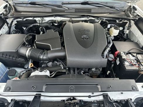 Used 2021 Toyota Tacoma SR image 19