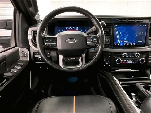 Used 2024 Ford F350 Platinum w/ FX4 Off-Road Package image 6