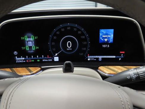 Certified 2023 Cadillac Escalade Premium Luxury Platinum image 21