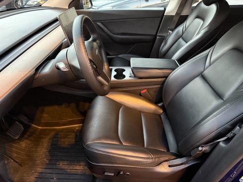 Used 2021 Tesla Model Y Long Range image 13