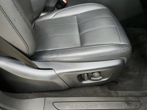 Used 2025 Land Rover Range Rover Evoque S AWD/4WD image 35