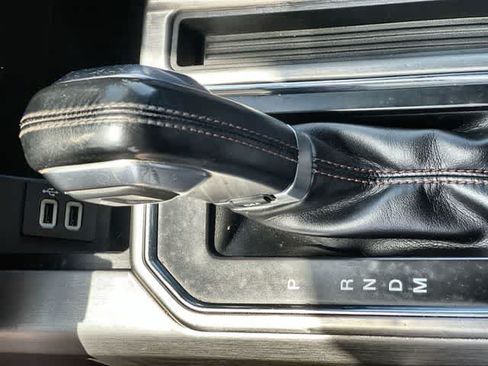 Used 2019 Ford F150 Platinum w/ Equipment Group 701A Luxury AWD/4WD image 16