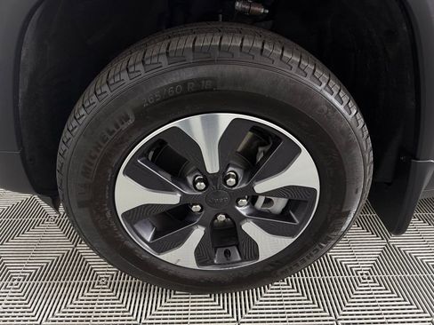 Used 2024 Jeep Grand Cherokee Limited 4xe w/ Luxury Tech Group II image 12