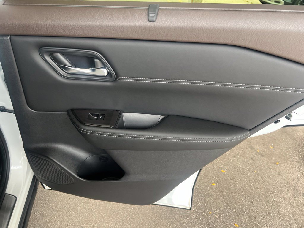 Certified 2023 Nissan Rogue SV w/ SV Premium B Package AWD/4WD image 19