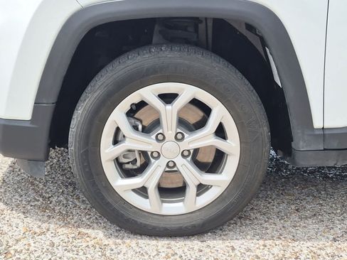 Used 2024 Jeep Compass Sport AWD/4WD image 31