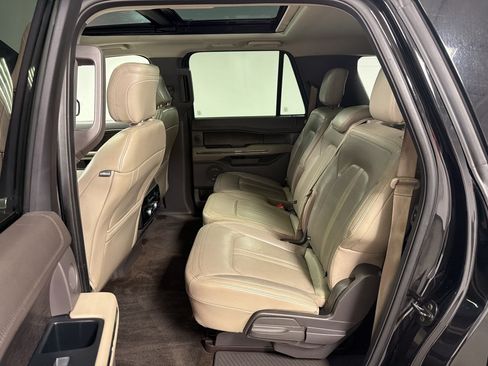 Used 2018 Ford Expedition Max Limited RWD image 22