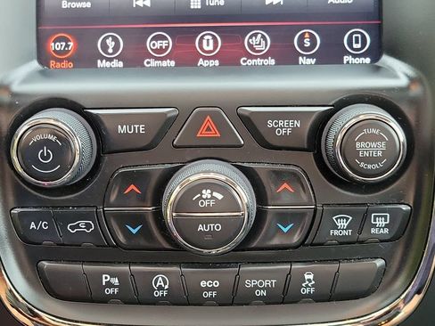 Used 2018 Dodge Durango GT w/ Premium Group AWD/4WD image 32