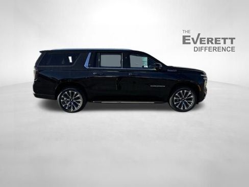 New 2026 Chevrolet Suburban High Country w/ Sun And Tow Package AWD/4WD image 8