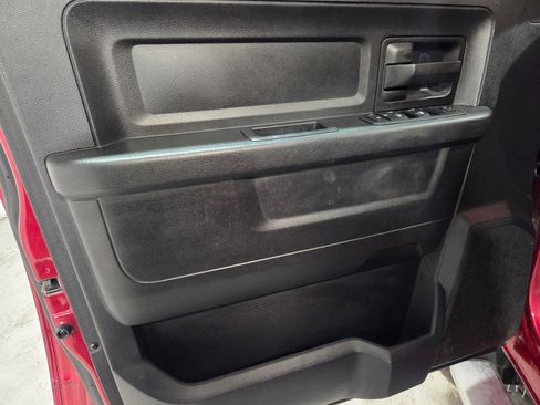 Used 2014 RAM 1500 Express image 9