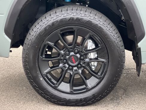 Used 2024 Toyota Tundra Limited w/ TRD Off-Road Package AWD/4WD image 31