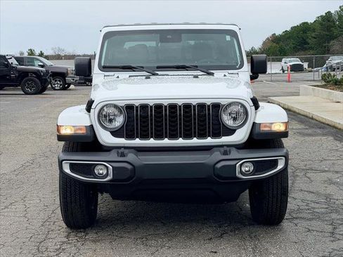 Certified 2025 Jeep Gladiator Sport image 8