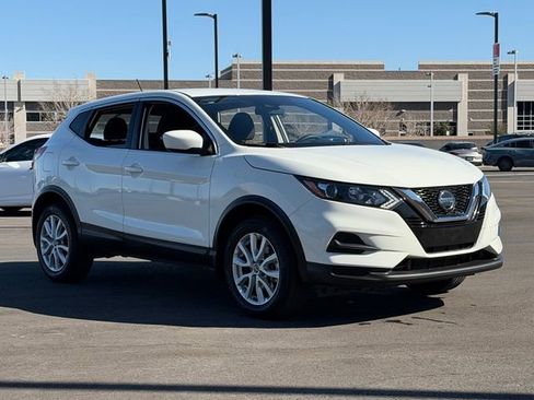 Certified 2022 Nissan Rogue Sport S image 9