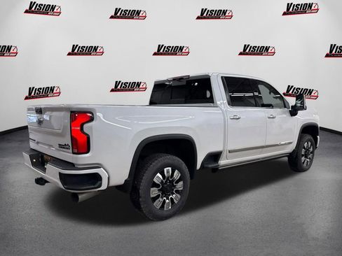 Used 2024 Chevrolet Silverado 2500 High Country w/ Technology Package image 5