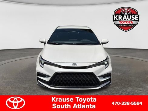 Used 2023 Toyota Corolla SE FWD image 2