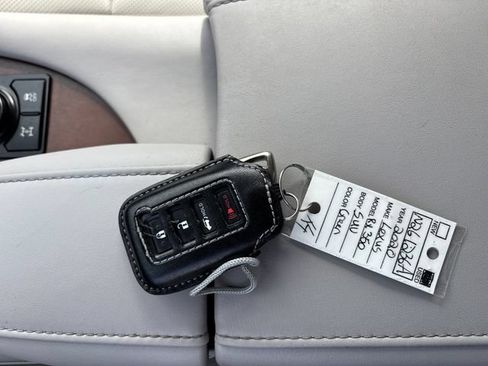 Used 2020 Lexus RX 350L Premium w/ Premium Package AWD/4WD image 17