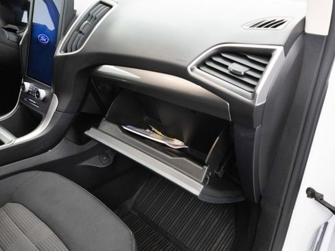 Used 2024 Ford Edge SEL w/ Convenience Package image 30