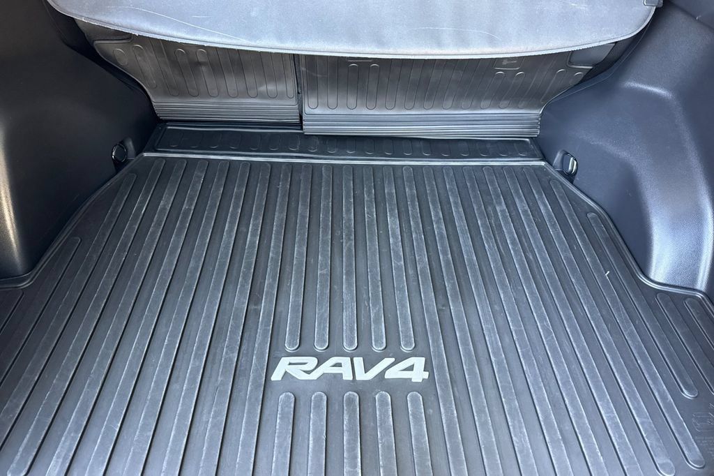Certified 2023 Toyota RAV4 LE FWD image 14