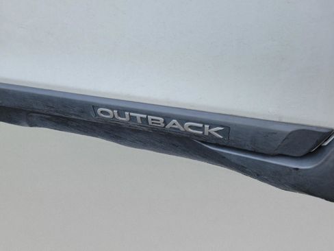 Used 2015 Subaru Outback 2.5i Premium image 8