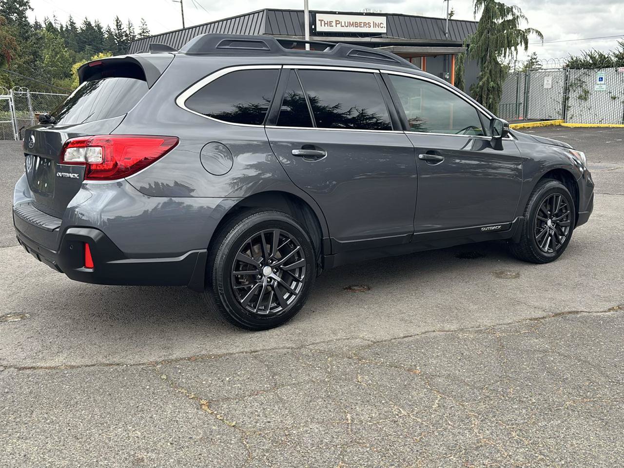 Used 2018 Subaru Outback 2.5i Limited AWD/4WD image 33