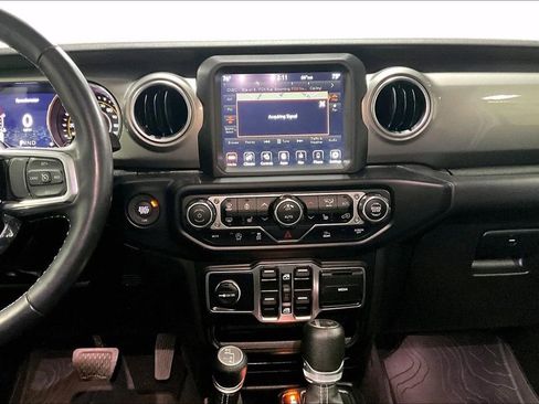 Used 2022 Jeep Wrangler Unlimited Sahara w/ Cold Weather Group image 8