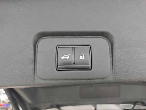 Used 2023 Nissan Rogue Platinum w/ Platinum Premium Package AWD/4WD image 36