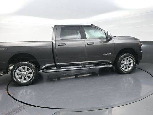 New 2026 RAM 2500 Laramie w/ Sport Appearance Package AWD/4WD image 11